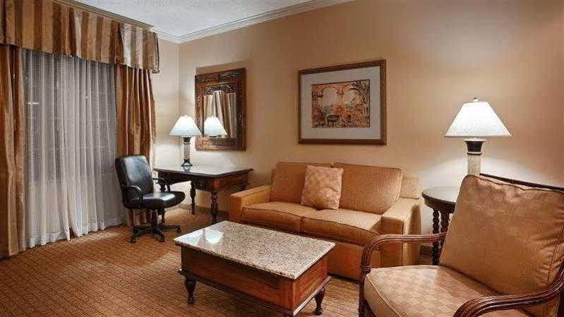 Best Western Richmond Suites H Батон-Руж Экстерьер фото