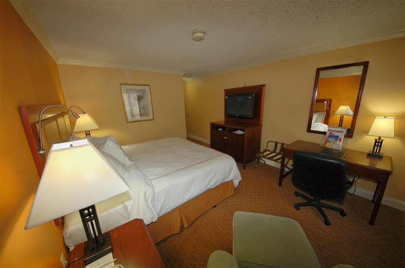 Best Western Richmond Suites H Батон-Руж Экстерьер фото