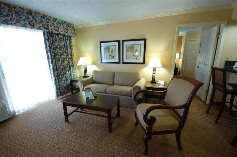 Best Western Richmond Suites H Батон-Руж Экстерьер фото