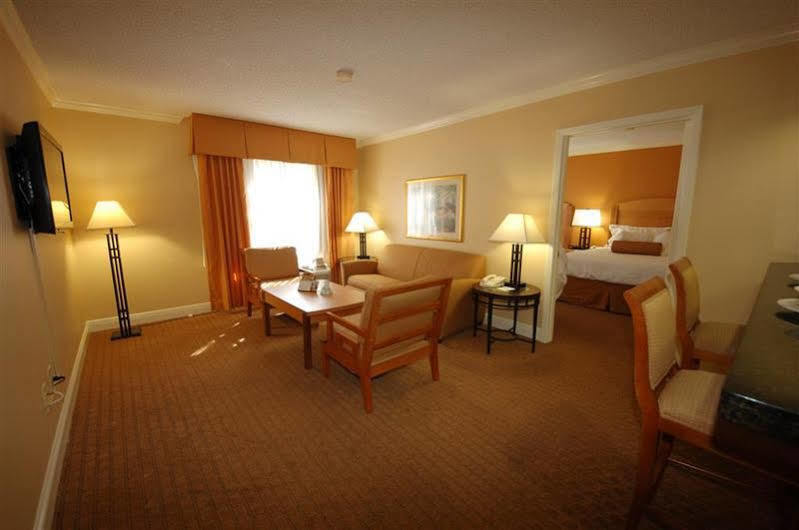 Best Western Richmond Suites H Батон-Руж Экстерьер фото