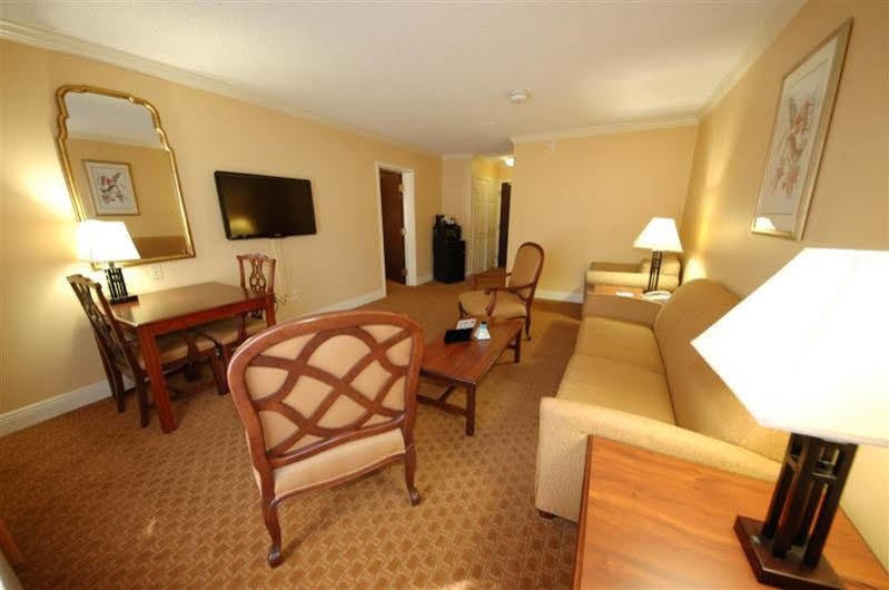 Best Western Richmond Suites H Батон-Руж Экстерьер фото
